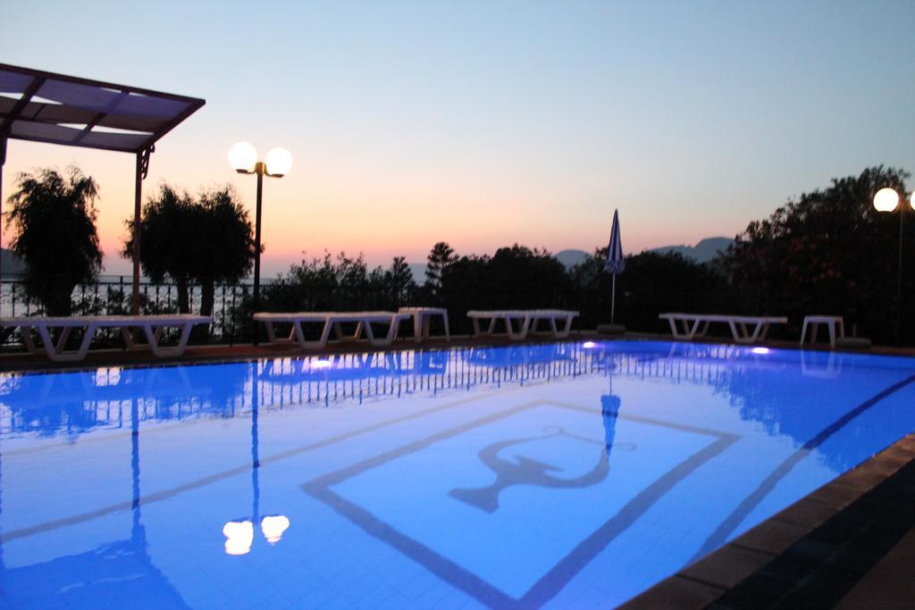 Hotel Philoxenia Μασούρι Εξωτερικό φωτογραφία