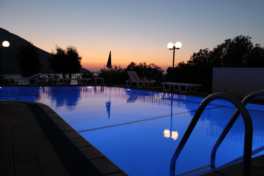 Hotel Philoxenia Μασούρι Εξωτερικό φωτογραφία