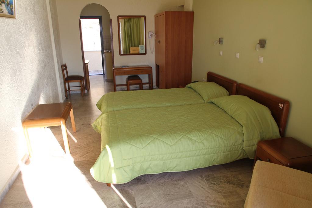 Hotel Philoxenia Μασούρι Δωμάτιο φωτογραφία